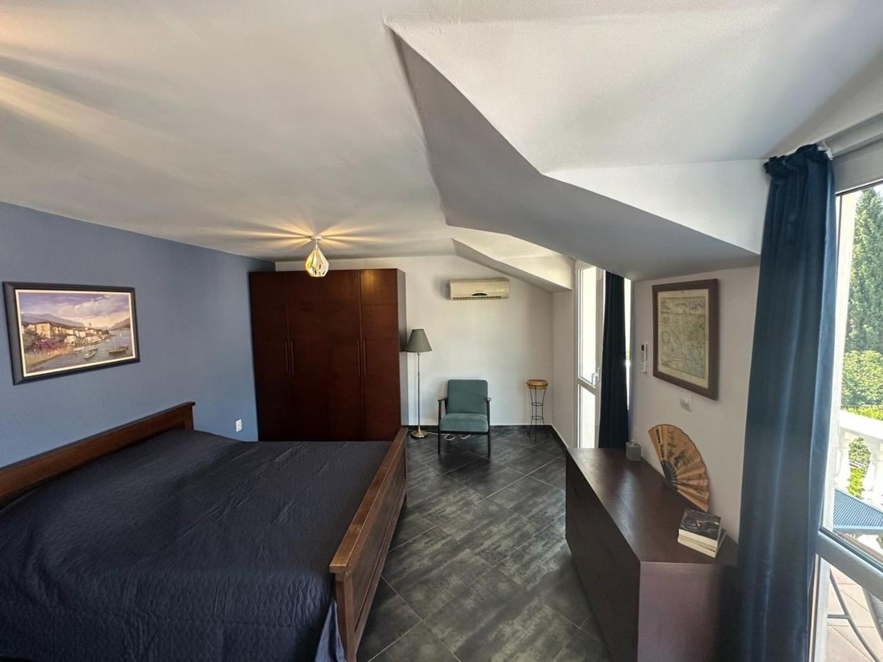 Daire Charming Flat - Balcony With Mountain View, Near