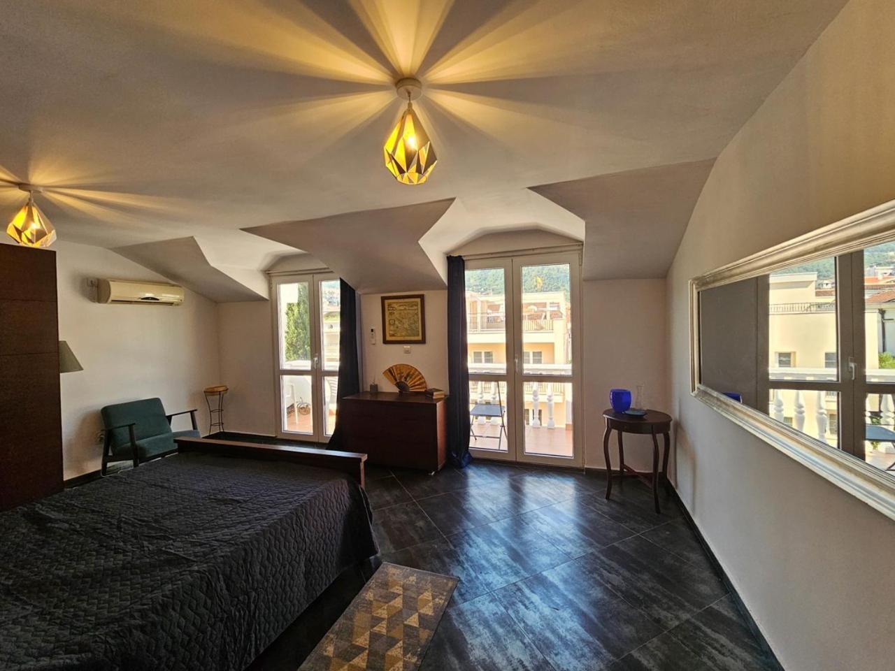 Charming Flat - Balcony With Mountain View, Near * Budva